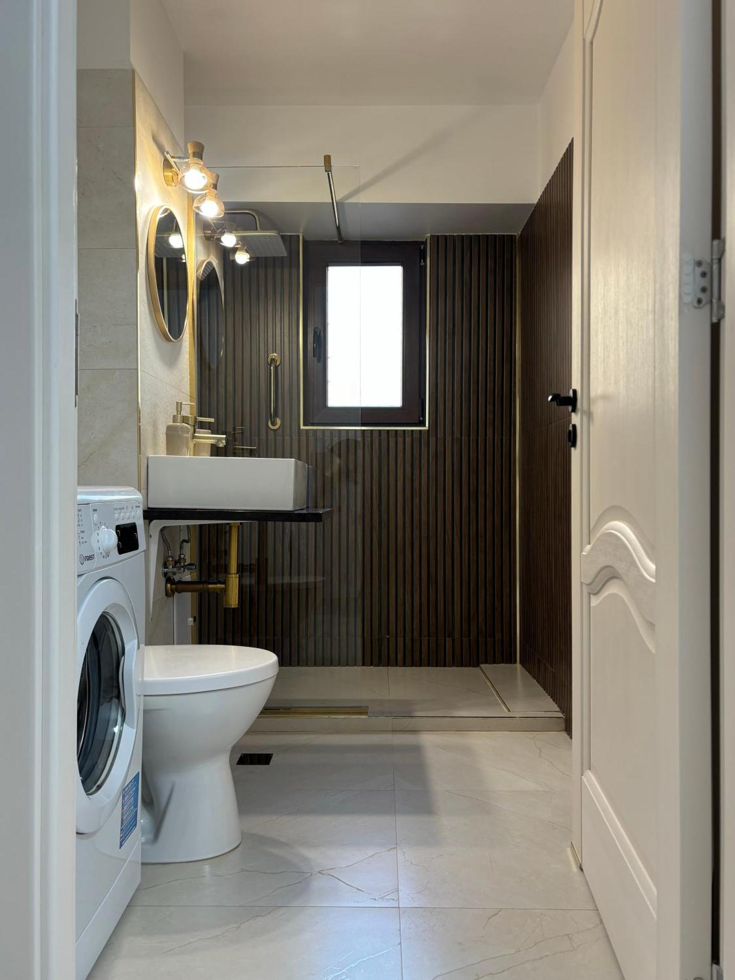 Apartament Luna Piatra Neamţ Exteriör bild